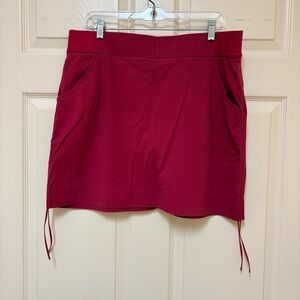 Columbia Women's Skort in Vibrant Red XL